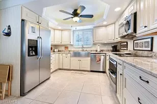215 Cypress Way E, Naples, FL 34110 - Photo 7