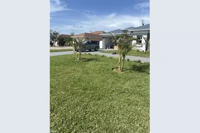 908 NE 8th Pl, Cape Coral, FL 33909 - Photo 3