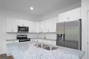 8056 Sherwood Cir, Labelle, FL 33935 - Photo 9