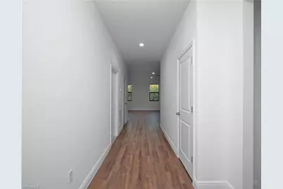 8056 Sherwood Cir, Labelle, FL 33935 - Photo 23