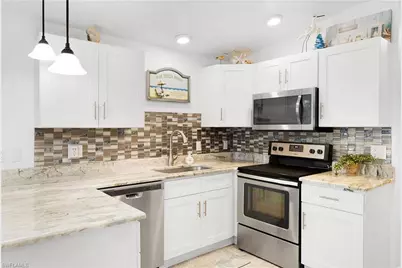 11095 Sunglow Ln, Fort Myers, FL 33908 - Photo 9