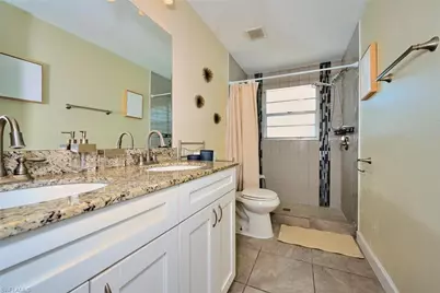 2212 Crystal Dr, Fort Myers, FL 33907 - Photo 25