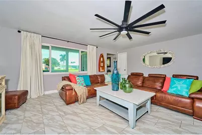 2212 Crystal Dr, Fort Myers, FL 33907 - Photo 5