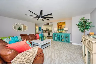 2212 Crystal Dr, Fort Myers, FL 33907 - Photo 7
