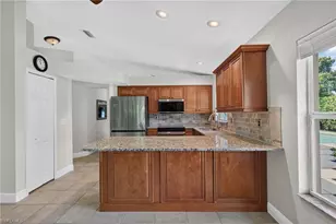 18502 Sunflower Rd, Fort Myers, FL 33967 - Photo 7