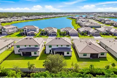 10712 Timber Creek Dr, Fort Myers, FL 33913 - Photo 3