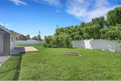 105 SE 44th Ter, Cape Coral, FL 33904 - Photo 25