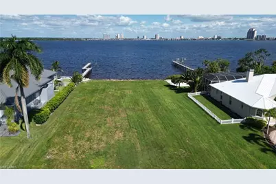 726 Overriver Dr, North Fort Myers, FL 33903 - Photo 3