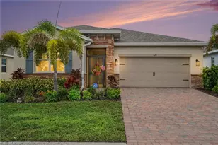 628 Parkshore Lk Ave, Cape Coral, FL 33993 - Photo 1