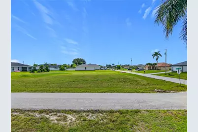 229 NW 9th Ter, Cape Coral, FL 33993 - Photo 11