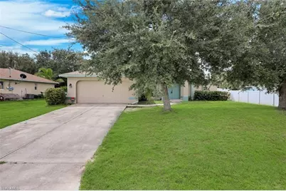 410 SW 7th Ct, Cape Coral, FL 33991 - Photo 25