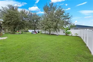 410 SW 7th Ct, Cape Coral, FL 33991 - Photo 23
