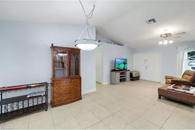 410 SW 7th Ct, Cape Coral, FL 33991 - Photo 3