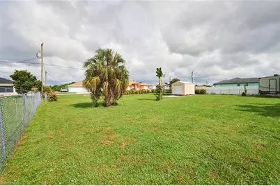 2407 Claude Ave N, Lehigh Acres, FL 33971 - Photo 43