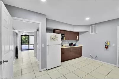 12165 Metro Pkwy #1-4, Fort Myers, FL 33966 - Photo 7