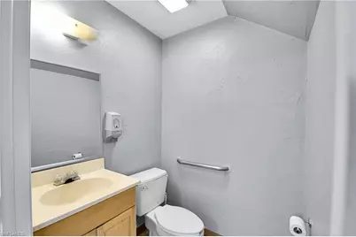 12165 Metro Pkwy #1-4, Fort Myers, FL 33966 - Photo 11
