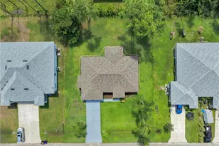 4621 30th St SW, Lehigh Acres, FL 33973 - Photo 5