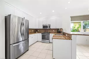 14052 Clear Water Ln, Fort Myers, FL 33907 - Photo 7
