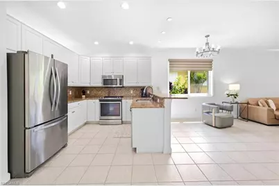 14052 Clear Water Ln, Fort Myers, FL 33907 - Photo 9