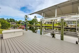 5217 SW 9th Pl, Cape Coral, FL 33914 - Photo 7