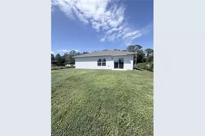 328 Jacaranda Pkwy E, Cape Coral, FL 33909 - Photo 15
