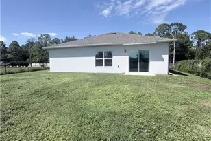 328 Jacaranda Pkwy E, Cape Coral, FL 33909 - Photo 15