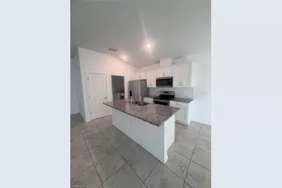 328 Jacaranda Pkwy E, Cape Coral, FL 33909 - Photo 3