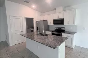 328 Jacaranda Pkwy E, Cape Coral, FL 33909 - Photo 3