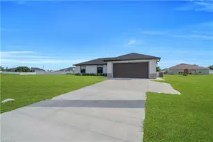 508 Kismet Pkwy W, Cape Coral, FL 33993 - Photo 3