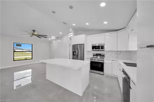 508 Kismet Pkwy W, Cape Coral, FL 33993 - Photo 7