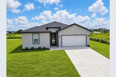 9040 Bamboo Cir, Labelle, FL 33935 - Photo 1