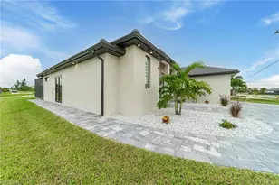 209 Chiquita Blvd N, Cape Coral, FL 33993 - Photo 7