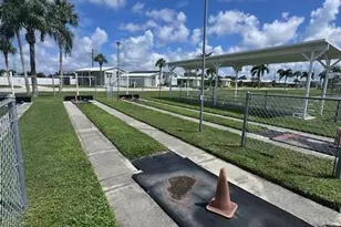 11321 Bougainvillea Ln, Fort Myers Beach, FL 33931 - Photo 21