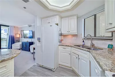 18120 San Carlos Blvd #904, Fort Myers Beach, FL 33931 - Photo 11