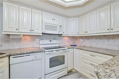 18120 San Carlos Blvd #904, Fort Myers Beach, FL 33931 - Photo 9