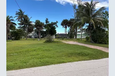 209 Dakota Ave, Fort Myers Beach, FL 33931 - Photo 15