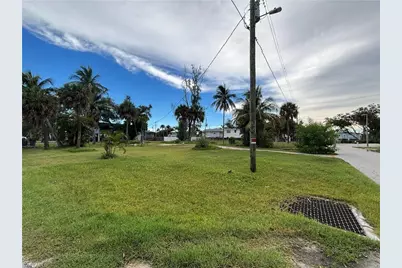 209 Dakota Ave, Fort Myers Beach, FL 33931 - Photo 17