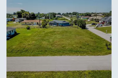 2308 NE 23rd Pl, Cape Coral, FL 33909 - Photo 5