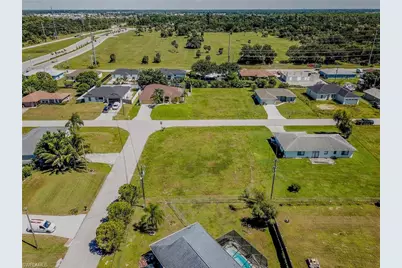 2308 NE 23rd Pl, Cape Coral, FL 33909 - Photo 3
