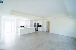 2712 46th St SW, Lehigh Acres, FL 33976 - Photo 5