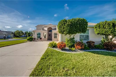 3800 Gloxinia Dr, North Fort Myers, FL 33917 - Photo 3