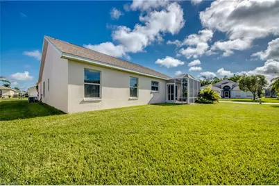 3800 Gloxinia Dr, North Fort Myers, FL 33917 - Photo 37