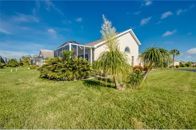 3800 Gloxinia Dr, North Fort Myers, FL 33917 - Photo 39