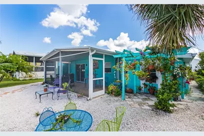847 Oak St, Fort Myers Beach, FL 33931 - Photo 25