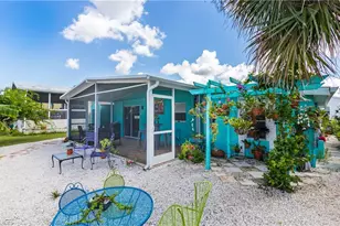 847 Oak St, Fort Myers Beach, FL 33931 - Photo 25