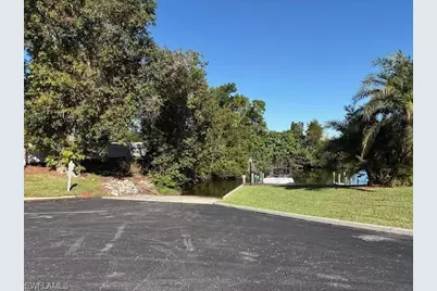 13317 Queen Palm Run, North Fort Myers, FL 33903 - Photo 25