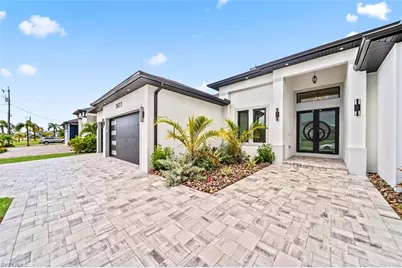 3611 SW 4th Ln, Cape Coral, FL 33991 - Photo 5