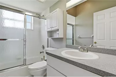 318 SE 21st St, Cape Coral, FL 33990 - Photo 5