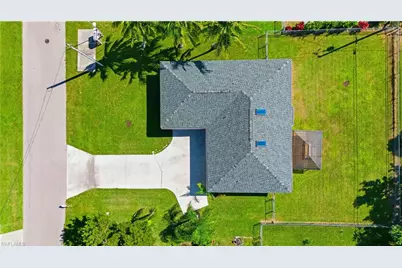 318 SE 21st St, Cape Coral, FL 33990 - Photo 13
