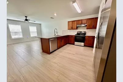 2909 NE 6th Pl, Cape Coral, FL 33909 - Photo 7